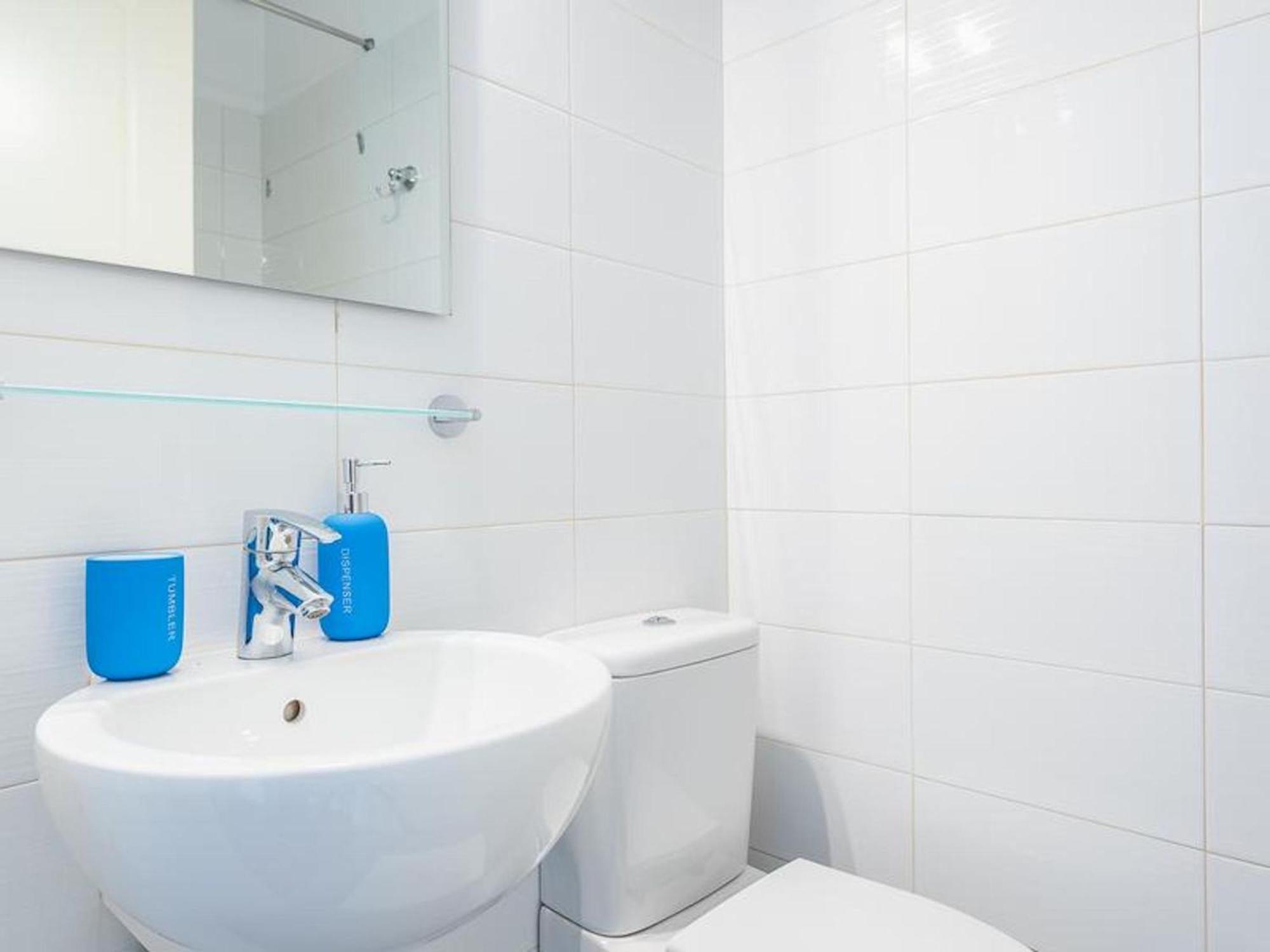 Adelos Group Stay In Elliniko Ateny Zewnętrze zdjęcie